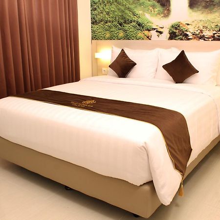 The Himana Malang Hotel Exterior photo